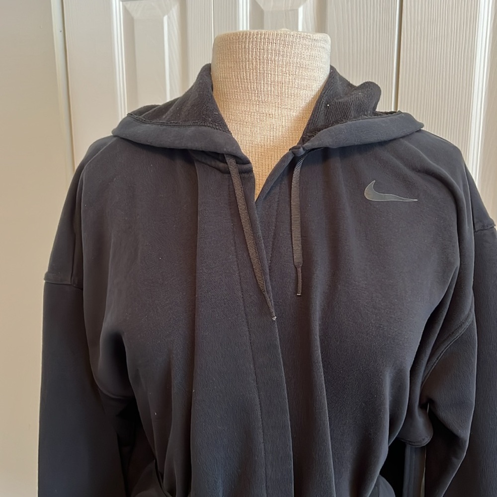 Black Nike DRI-FIT Versa Wrap Hoodie Size Medium
